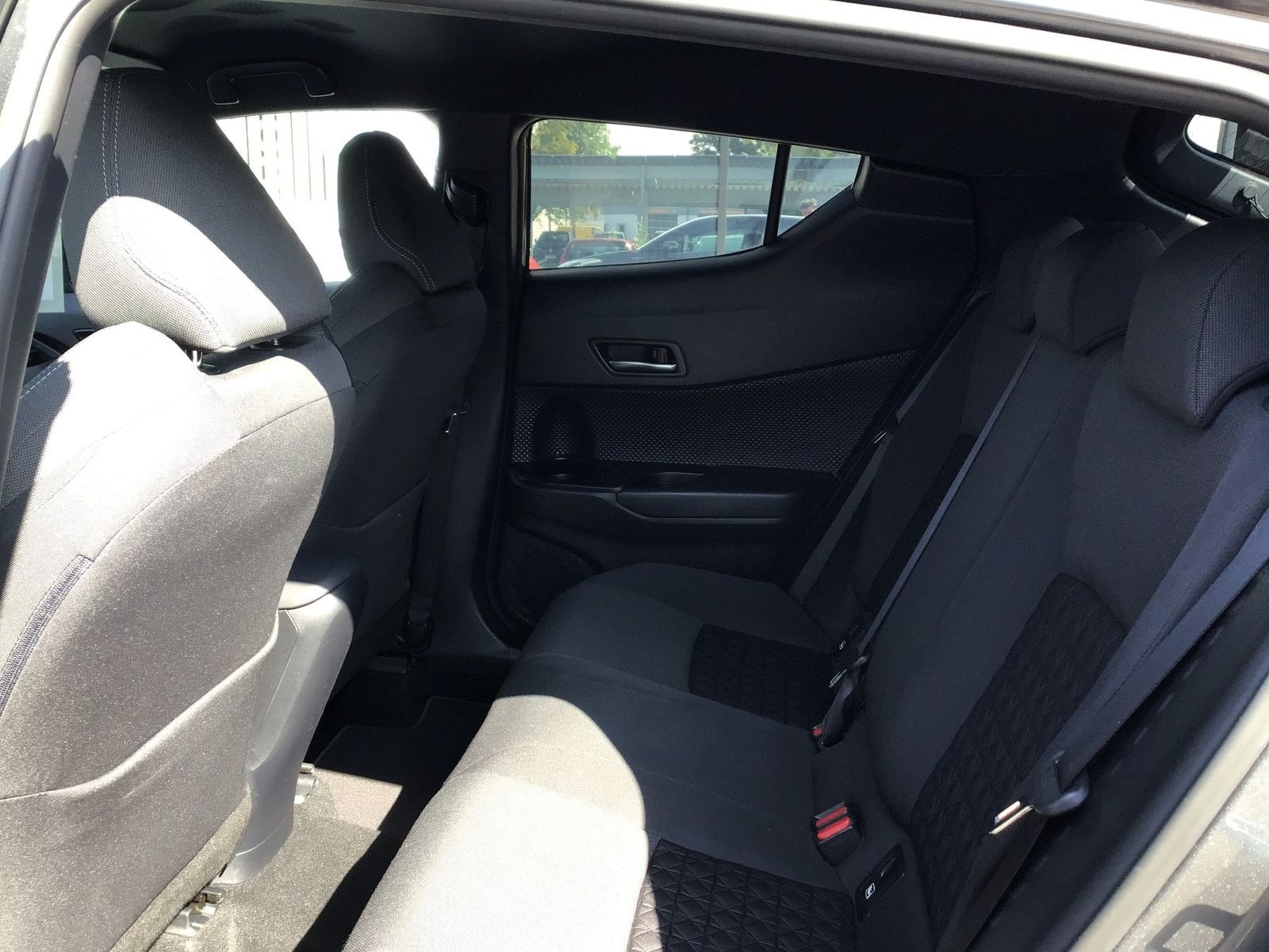 Fahrzeugabbildung Toyota C-HR 2.0 TEAM D 4X2/NAVI/SHZ/EPH/RFK/