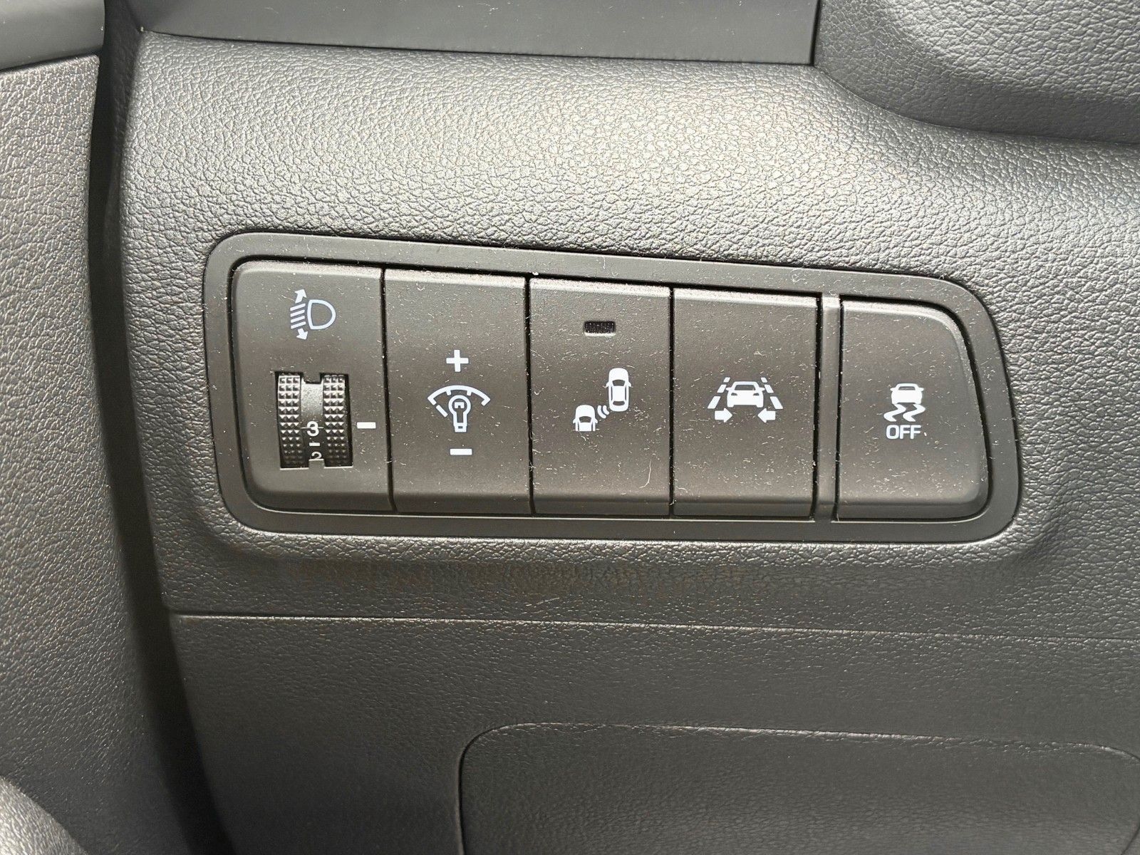 Fahrzeugabbildung Hyundai Tucson 1.6 blue 2WD Navi AHK SHZ Kamera LED 2.HD