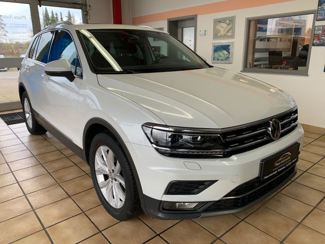 Volkswagen Tiguan Highline 2.0TDI CAM PANO HUD