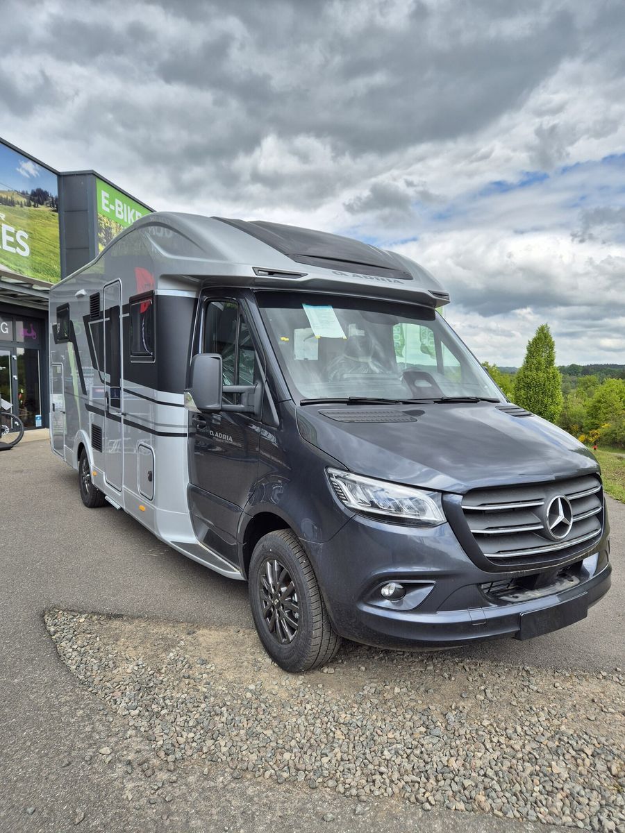 Fahrzeugabbildung Adria Coral Supreme 670 DL MB ALDE,Nordic,Safety,LED