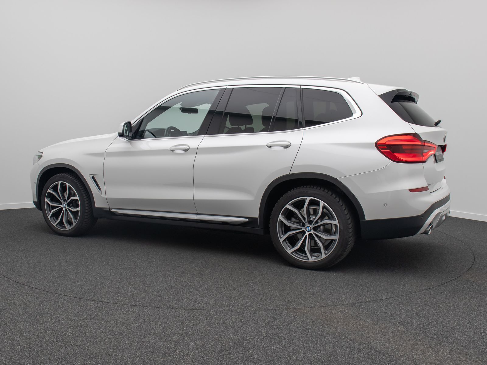 Fahrzeugabbildung BMW X3 xD20d xLine Kamera DAB AHK Komfort HUD 20Zoll
