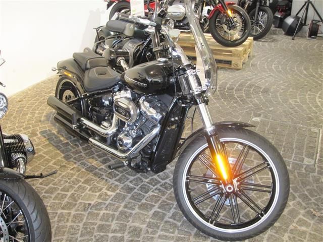 Harley-Davidson Breakout 114 + Windschild + Schwingentas