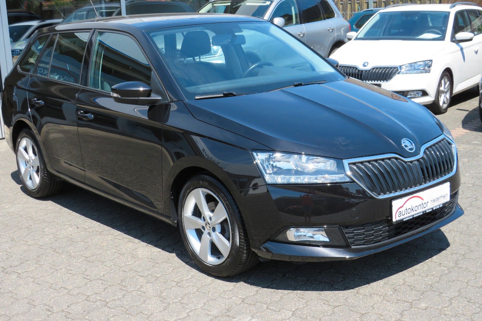 Fahrzeugabbildung SKODA Fabia Combi ALU16`PDC NEBEL APP-CONNECT 1.H