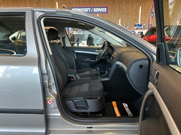 Skoda Octavia *TÜV0328*SCHECKHEFT*TEMPO*AHK*KLIMA*PDC