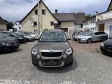 Skoda Yeti 2.0 TDI 4x4 * 1.Hand * Lückl. Serv. * AHK * - Skoda Yeti: 4x2