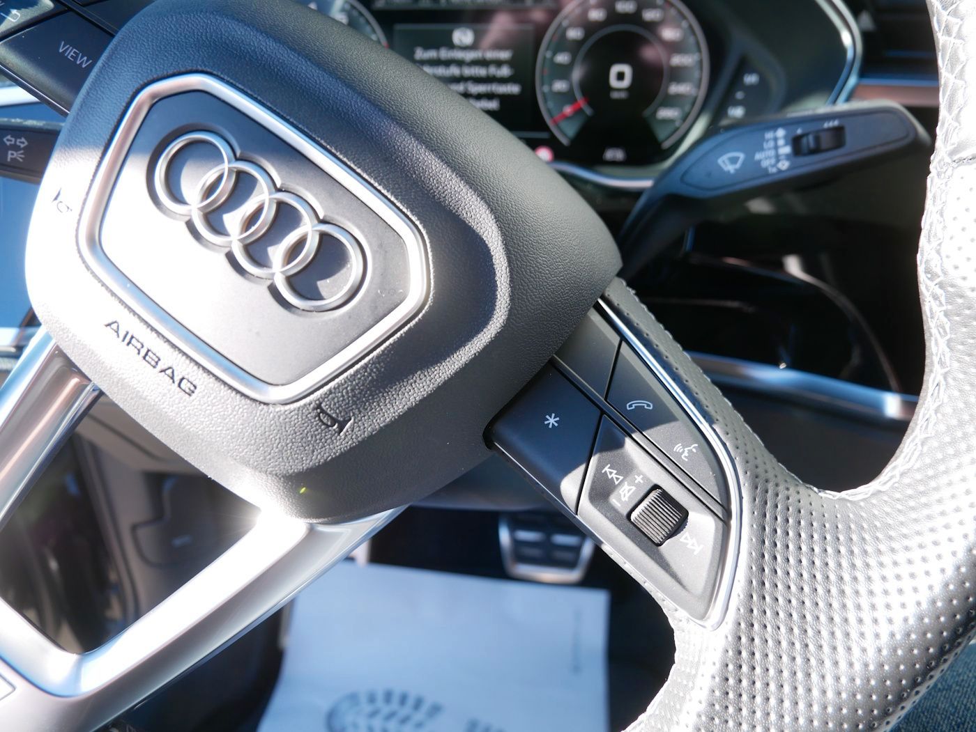 Fahrzeugabbildung Audi Q3 40 2.0 TFSI quattro S-Line NEU56T AHK Kamera