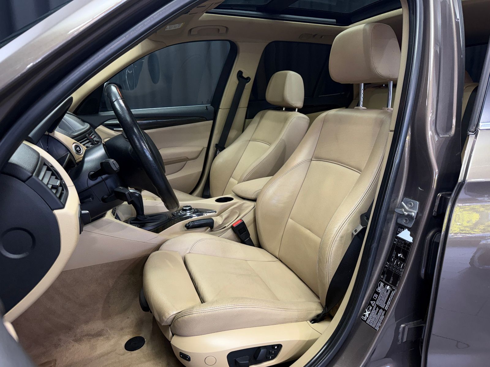 Fahrzeugabbildung BMW X1 xDrive 23d|RF-CAM|PANO|NAVI|AUTOMATIK|AHK