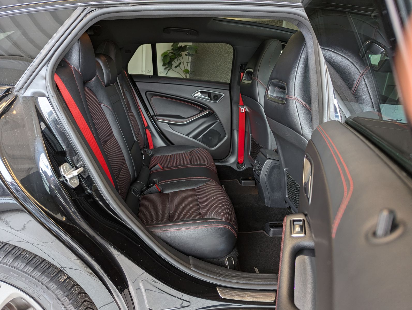 MERCEDES-BENZ CLA 220 Shooting Brake AMG Pano Bi-Xe Harman H/K - Image 15
