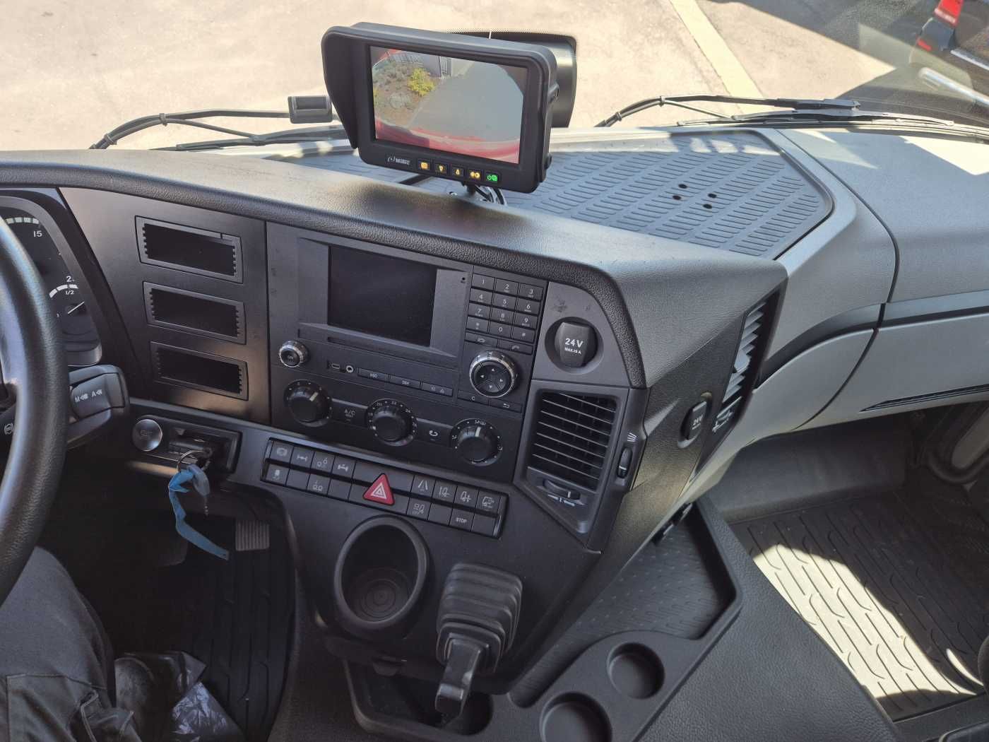 Fahrzeugabbildung Mercedes-Benz Antos 2540 LnR 6x2 LBW Schiebeplanen AHK