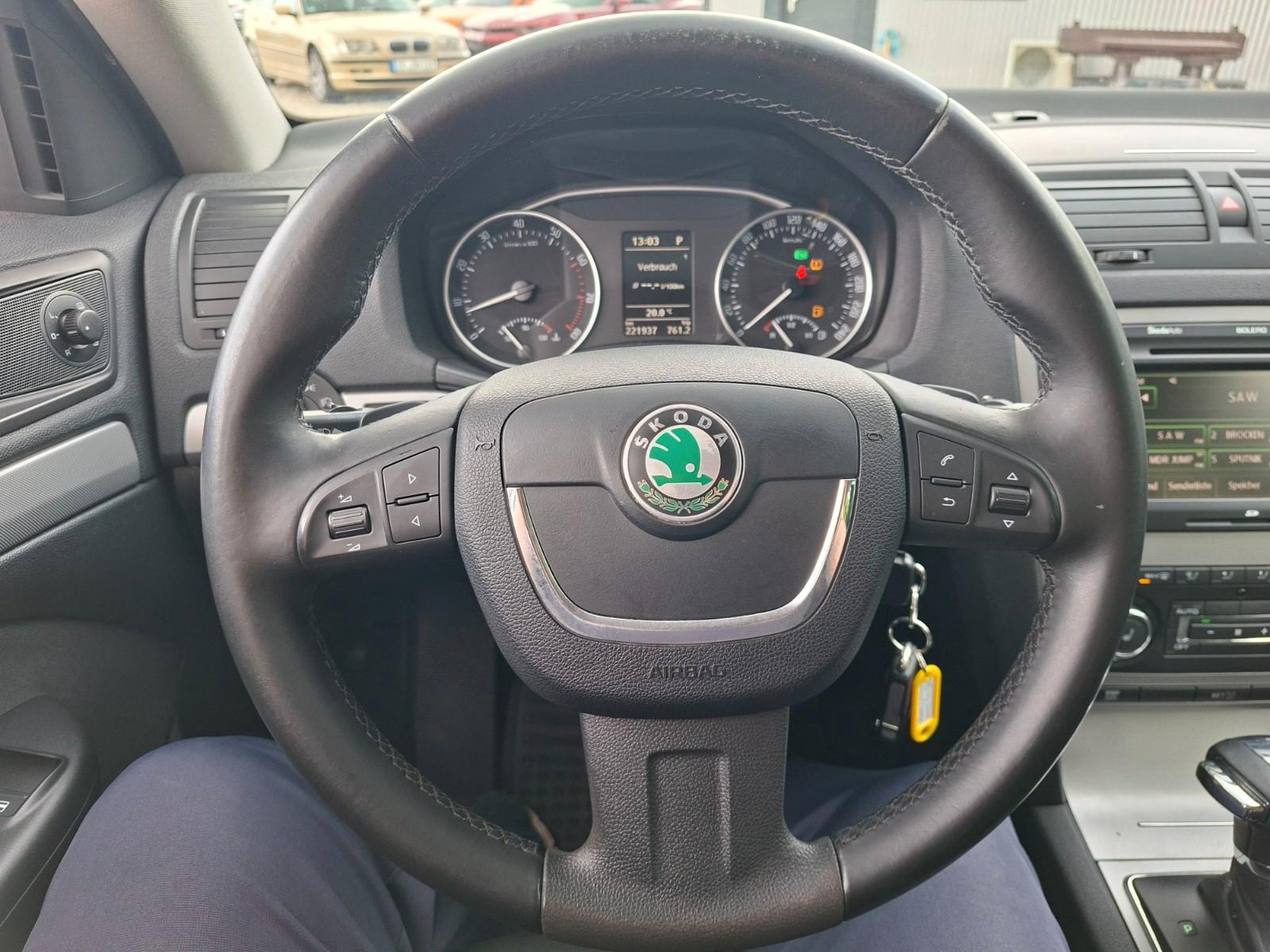 Skoda Octavia 2010 — photo 14