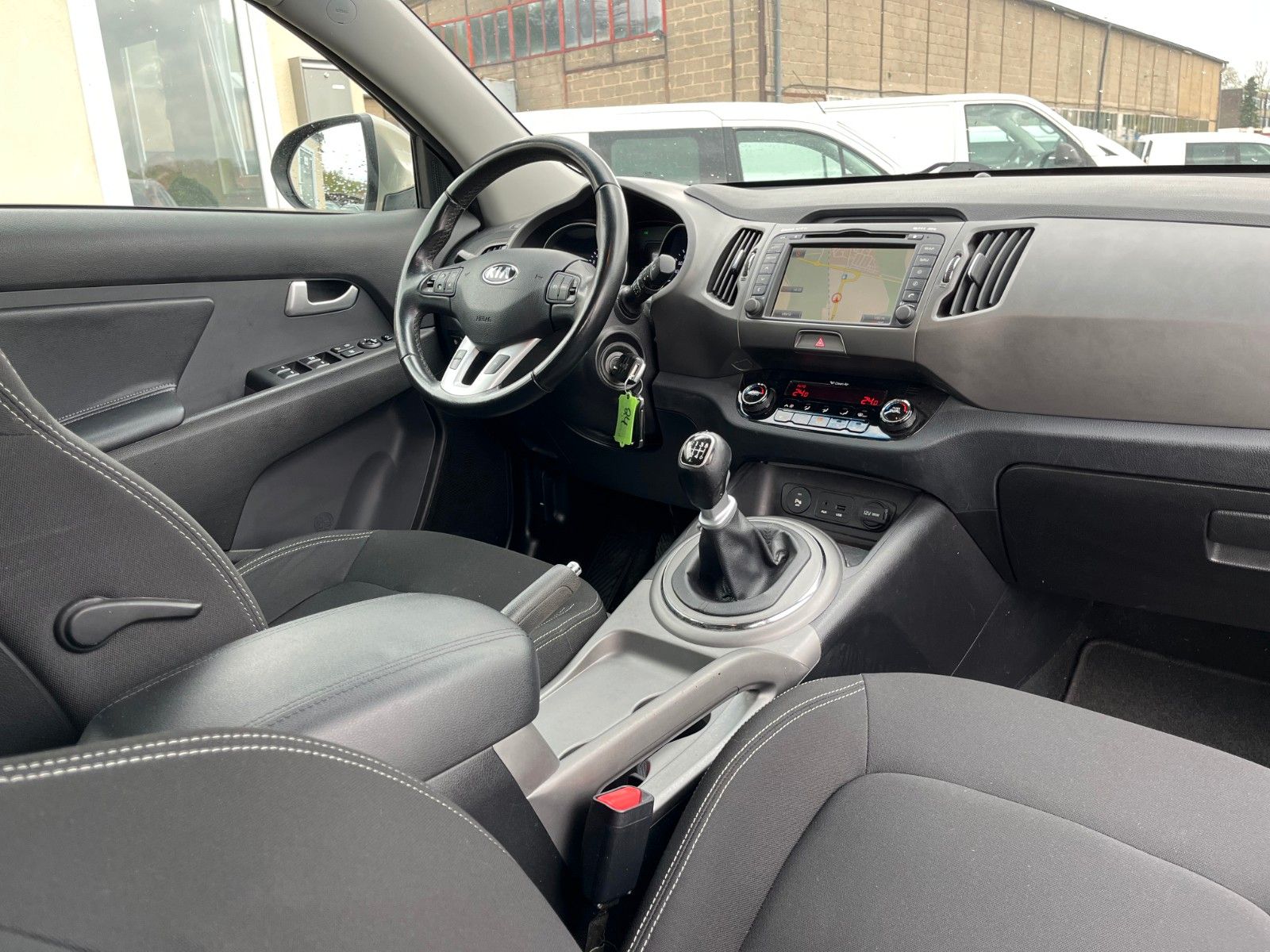 Fahrzeugabbildung Kia Sportage Attract 2WD 1.6 GDI Navi Kamera Tempoma