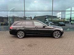 Fahrzeugabbildung Mercedes-Benz C 220d T 4Matic Autom. Night LED Comand Kamera
