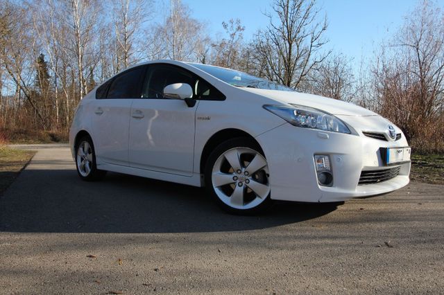 Toyota Prius 1.8-l-VVT-i Executive