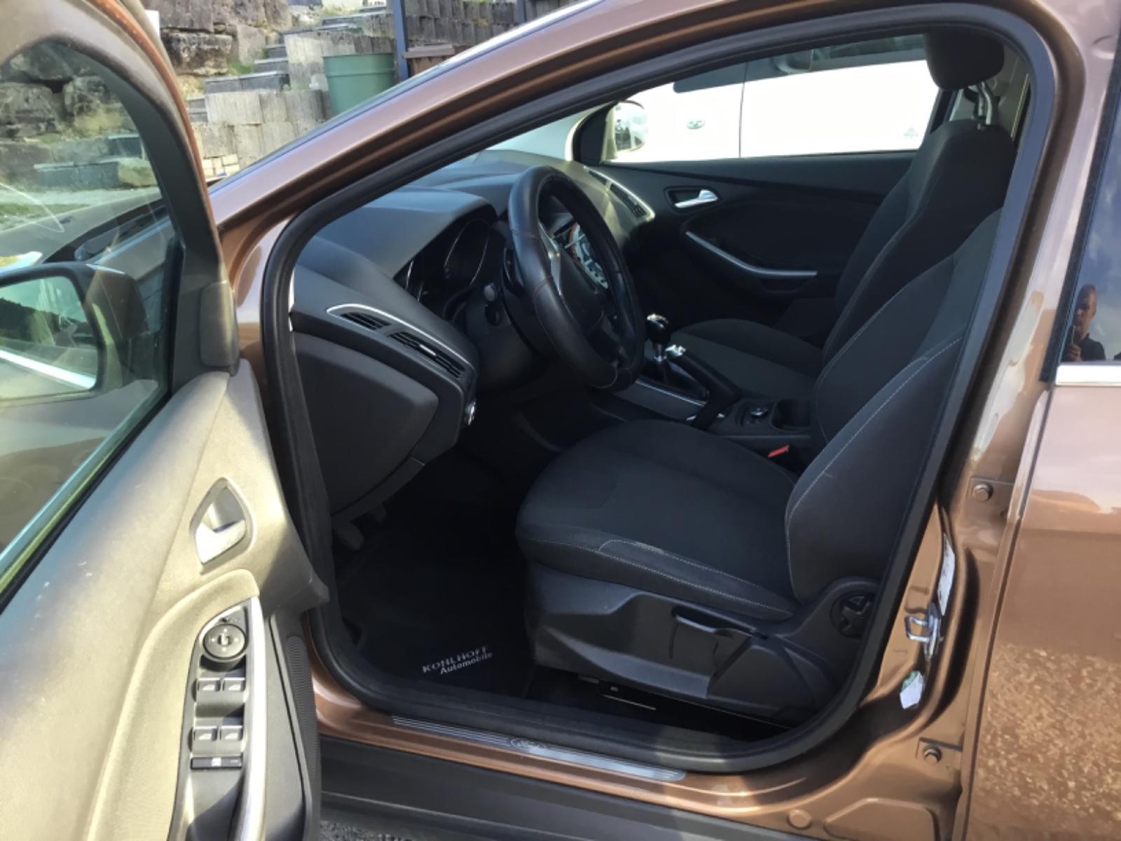 Ford Focus 2013 — photo 7