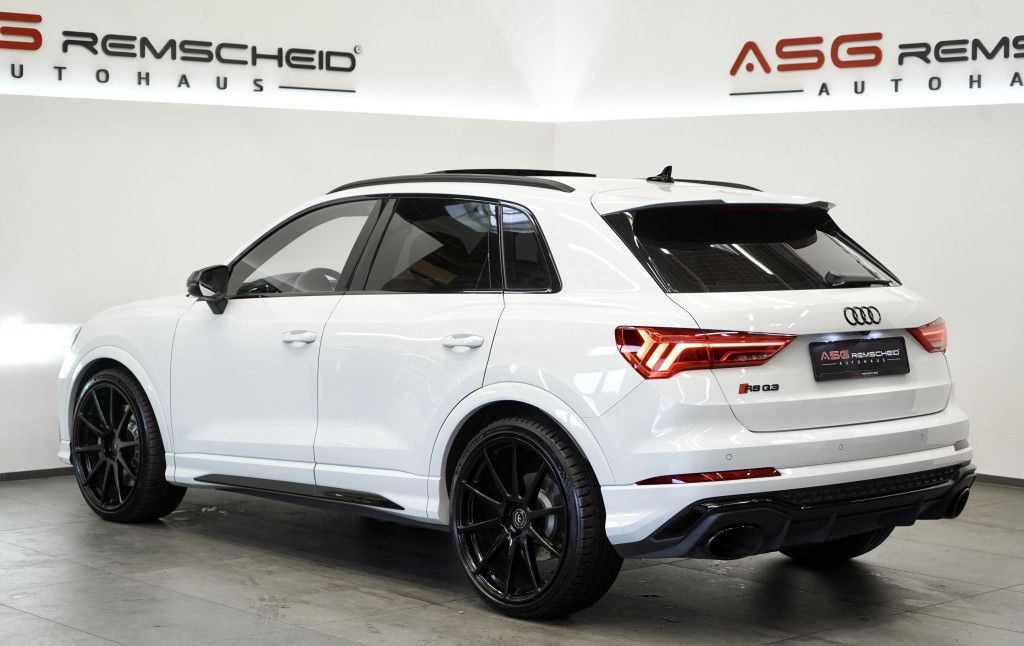 Audi Rsq3