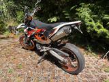 KTM 690 SMC R - KTM SM R