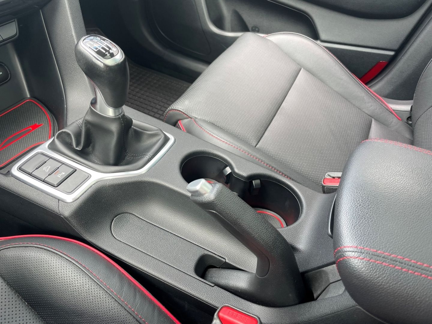 Fahrzeugabbildung Kia Sportage GT Line LED Schiebedach Kamera Volllede