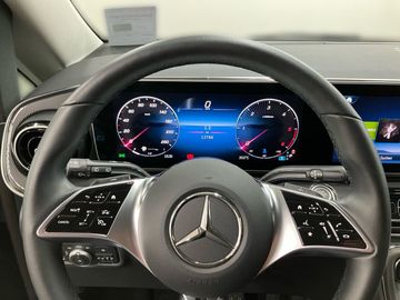Mercedes V 220 - 9