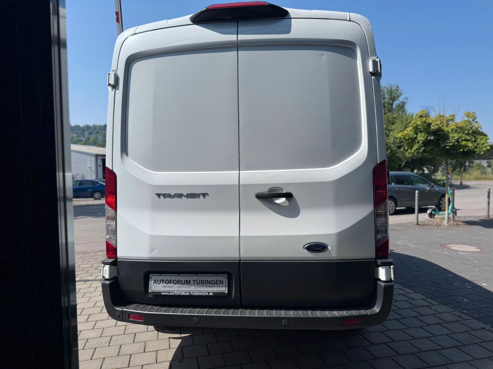 Fahrzeugabbildung Ford Transit 350  L2H2 *TREND*TEMPO*DAB*KAMERA*PDC