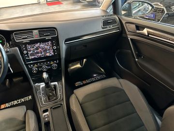 MYAUTOCENTER – Gebraucht- und Jahreswagen mit Werkstattservice in Pfaffenhofen Volkswagen Golf VII Variant Highline BMTStart-Stopp*Klima*