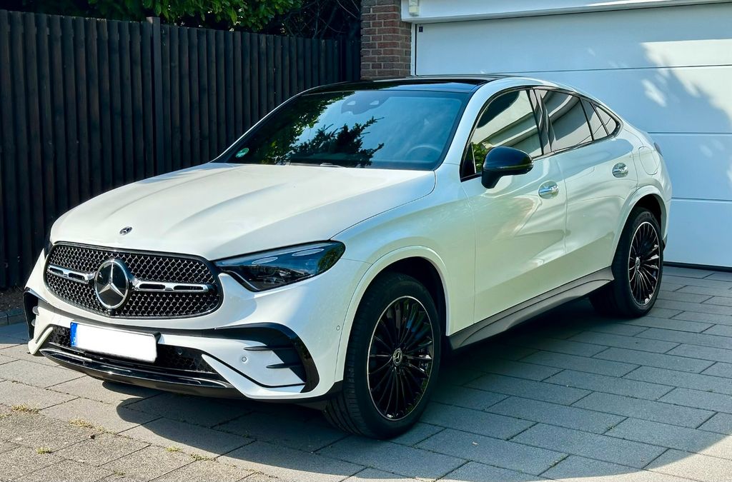 Image of Mercedes-Benz GLC 300