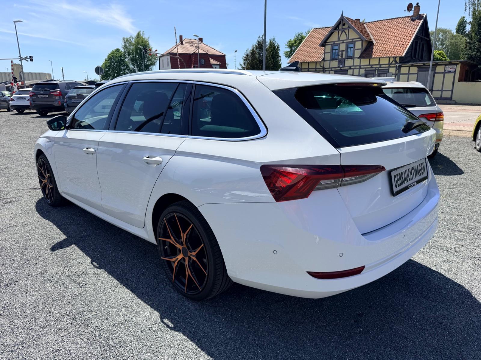 Skoda Octavia Combi First Edition iV