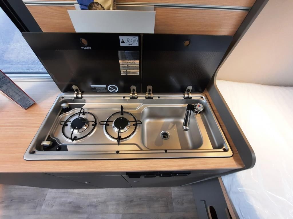 Fahrzeugabbildung LMC Innovan 600 Verfüg./Sparen Sie 12.001,- €
