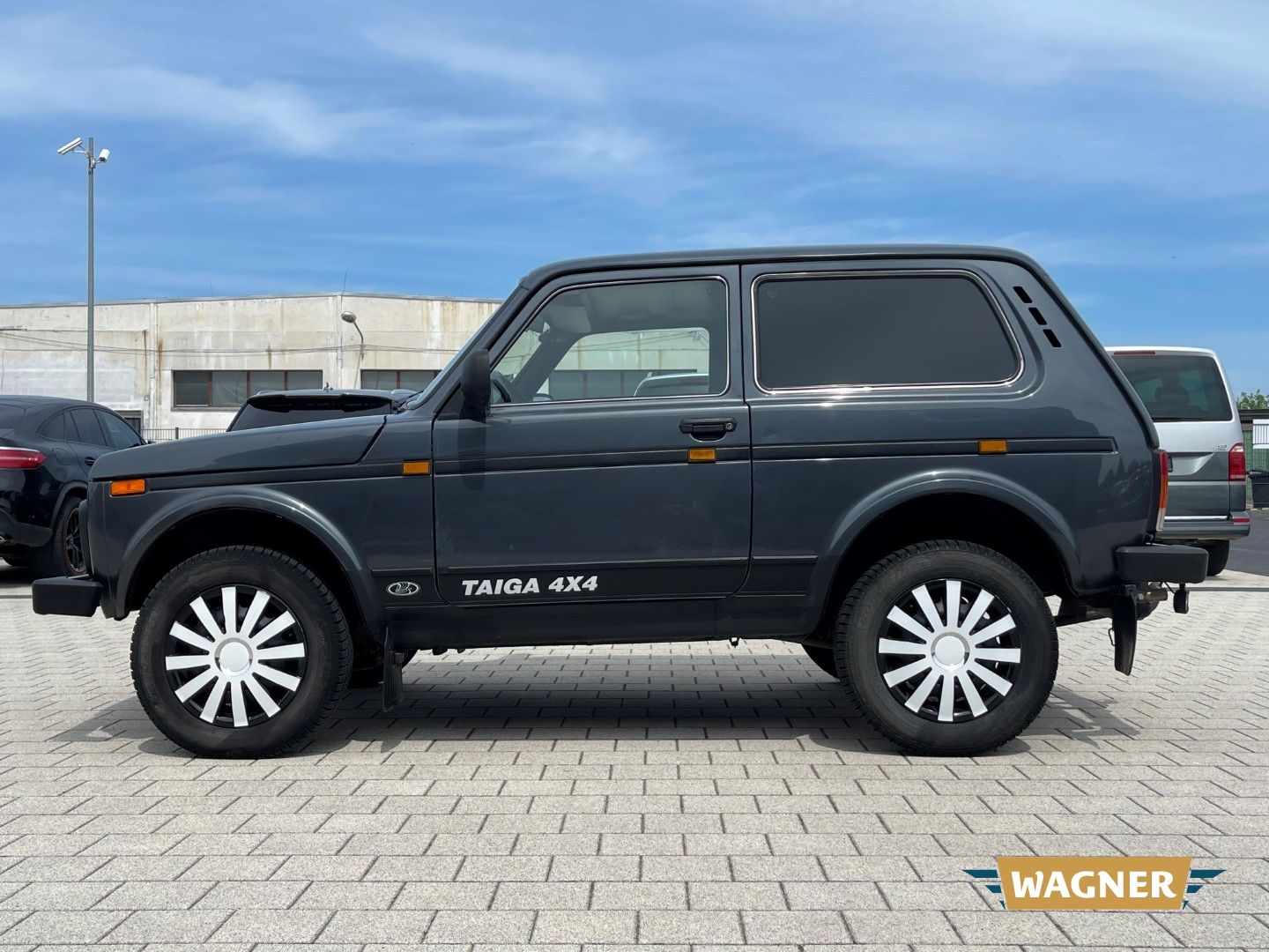 Fahrzeugabbildung Lada Niva Taiga 4x4 1.7 EU6d-T Anhängerkupplung