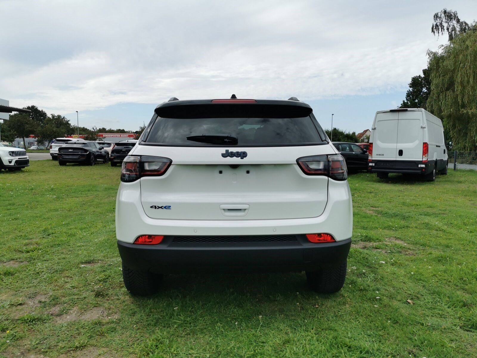 Fahrzeugabbildung Jeep Compass 1.3l T4-PHEV 177kW High Upland Auto. 4WD