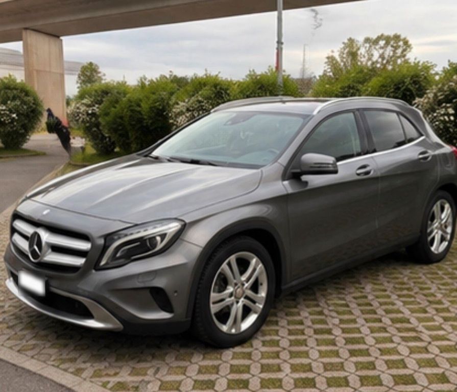 Image of Mercedes-Benz GLA 220