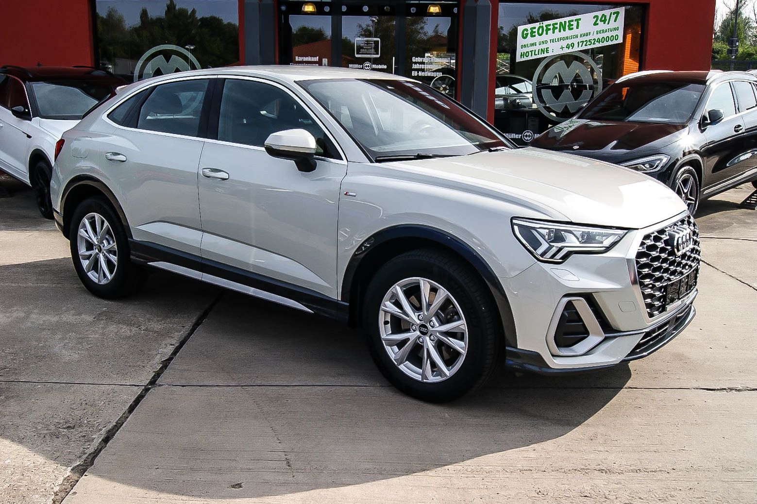 Fahrzeugabbildung Audi Q3 Sportback 45 TFSI e S line MATRIX VIRTUAL AHK