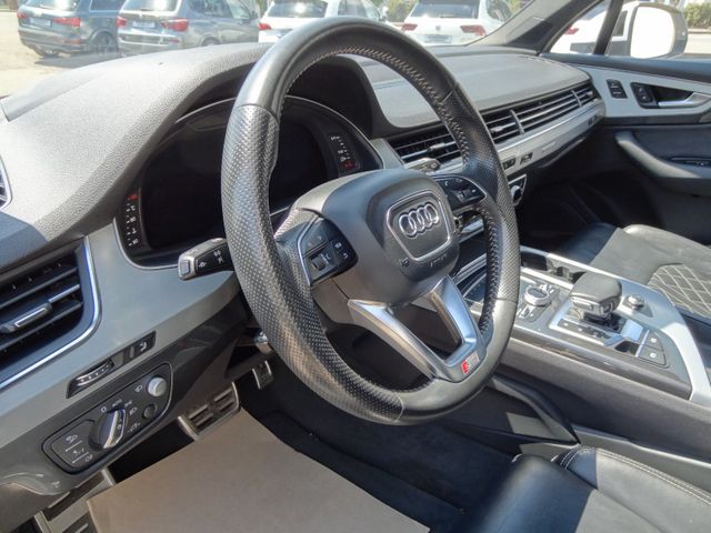 Fahrzeugabbildung Audi Q7 3.0TDI/HUD/Pano/StH/22-Zoll/1.Hd/AHK/3xS-Line