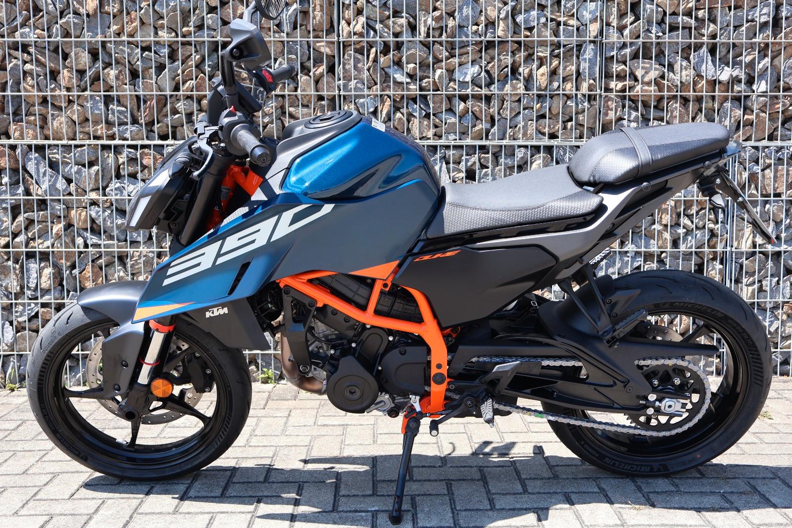 KTM 390 Duke 2026 inkl. Zubehör