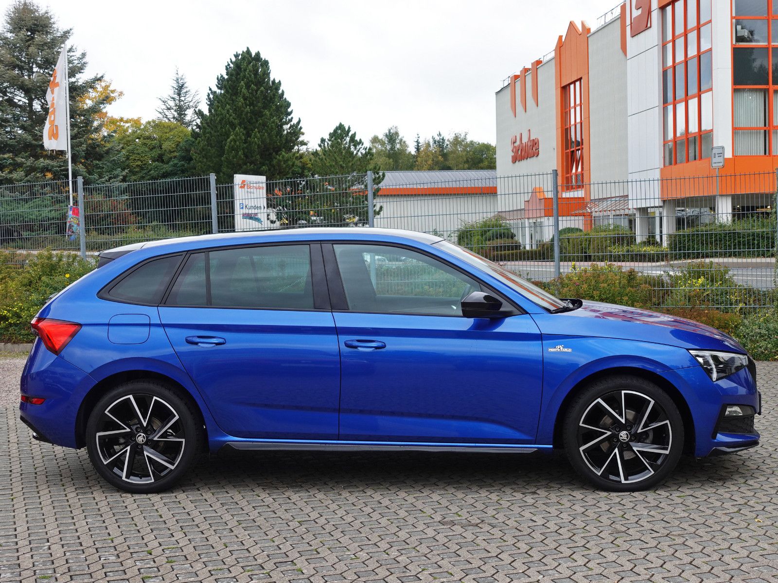 Fahrzeugabbildung SKODA Scala 1.5 TSI MONTE CARLO Pano Navi RFK CarPlay