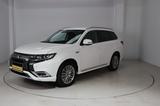 Mitsubishi Outlander PHEV 2.4 Plus 4WD - Mitsubishi Outlander Plus mit Hybrid-Antrieb (Benzin/Elektro)