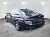 BMW 320 i Sport Line Leder HiFi Kamera Komfortzu.  S - BMW 320: I320