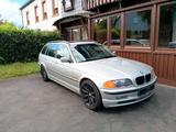 BMW Bmw e46 328i - BMW 328 aus 2000: 328i