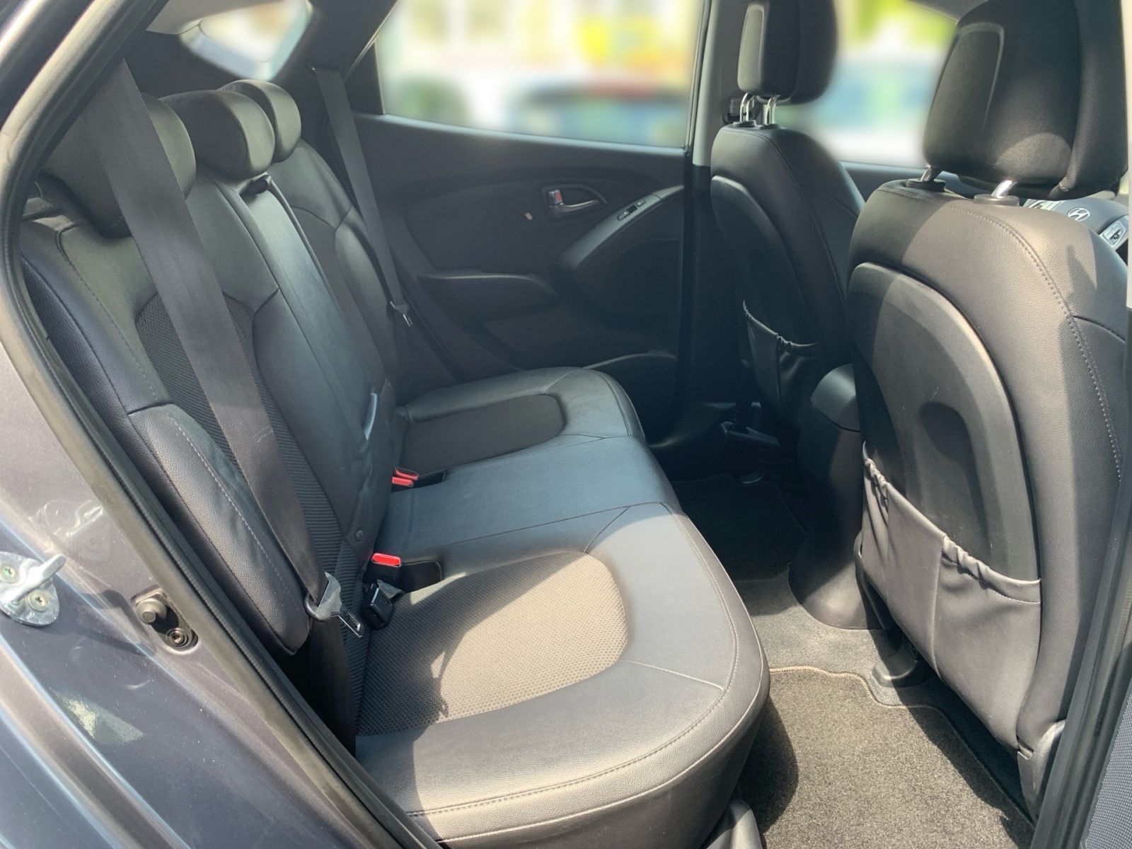 Fahrzeugabbildung Hyundai ix35 1.6 GDI 8-Fach Bereift Teilleder EXPORT