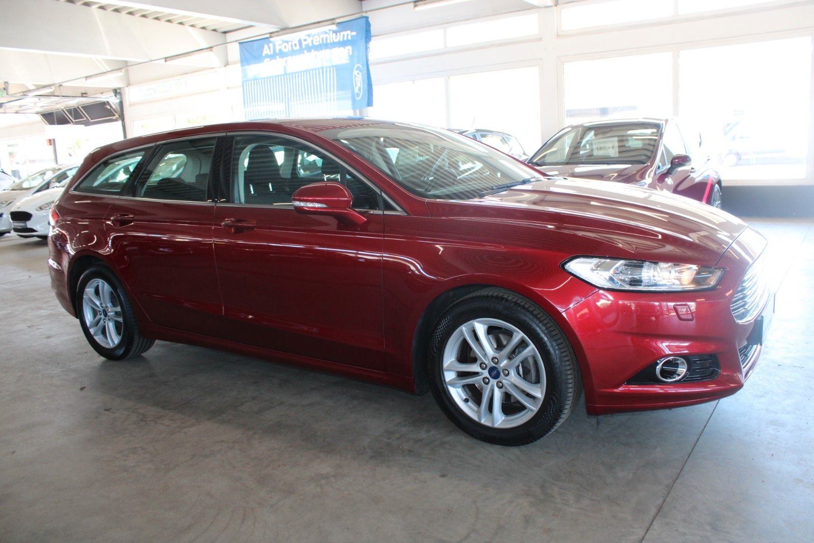 Fahrzeugabbildung Ford Mondeo 1,5 EB Titanium Turnier Winter Paket uvm.