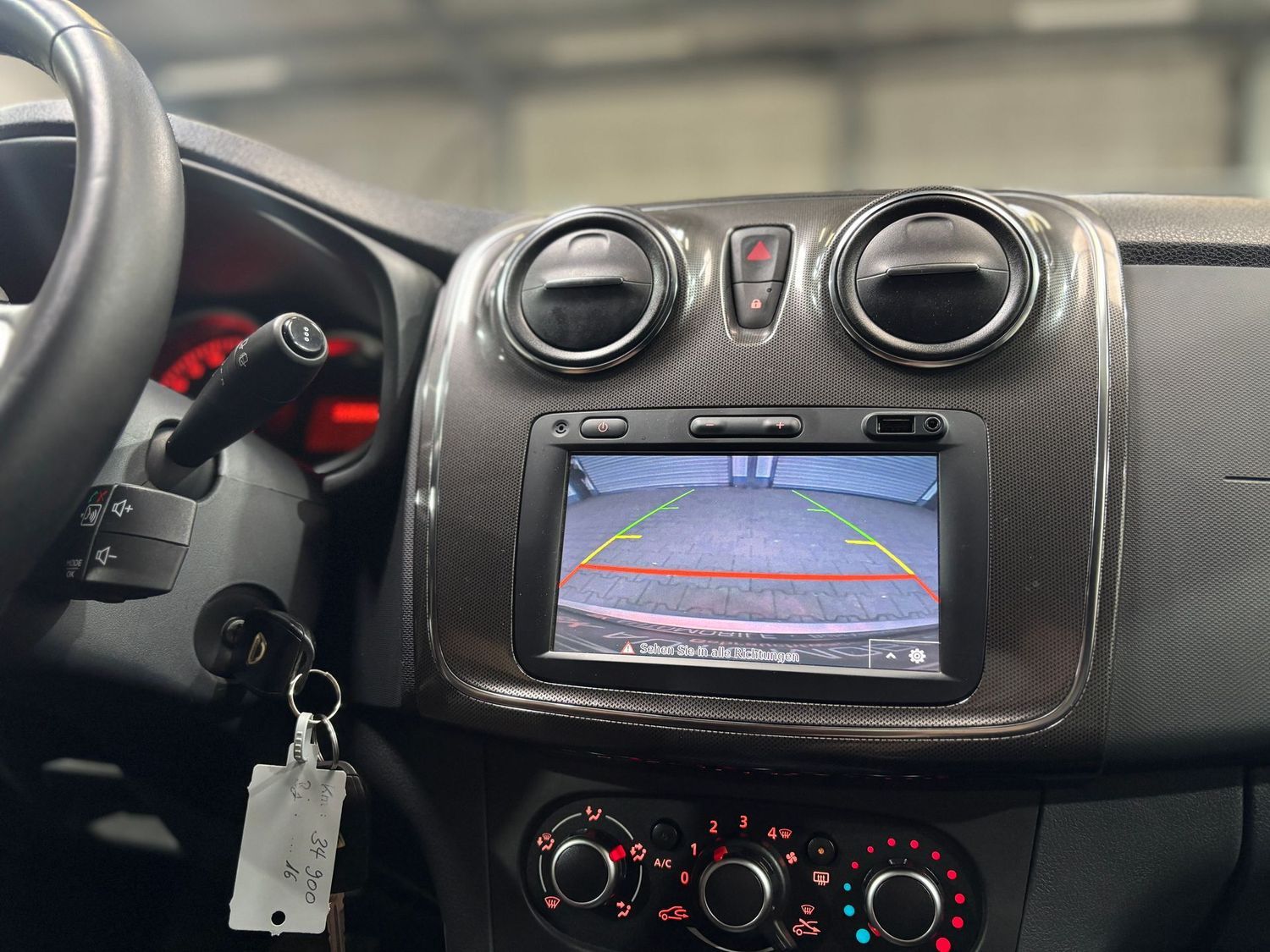 Fahrzeugabbildung Dacia Sandero Stepway#Kamera#Navi#Tempomat