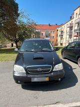 Kia Carnival mit Neuen TÜV - gebrauchte Kia Carnival aus dem Jahr 2004