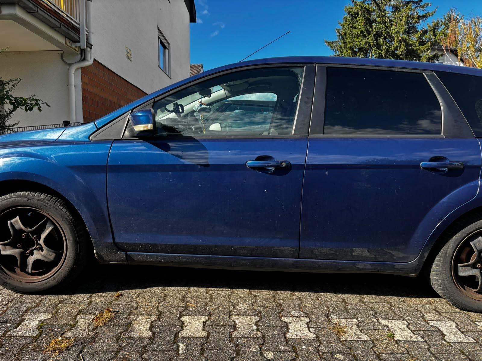 Ford Focus 2008 — rear view