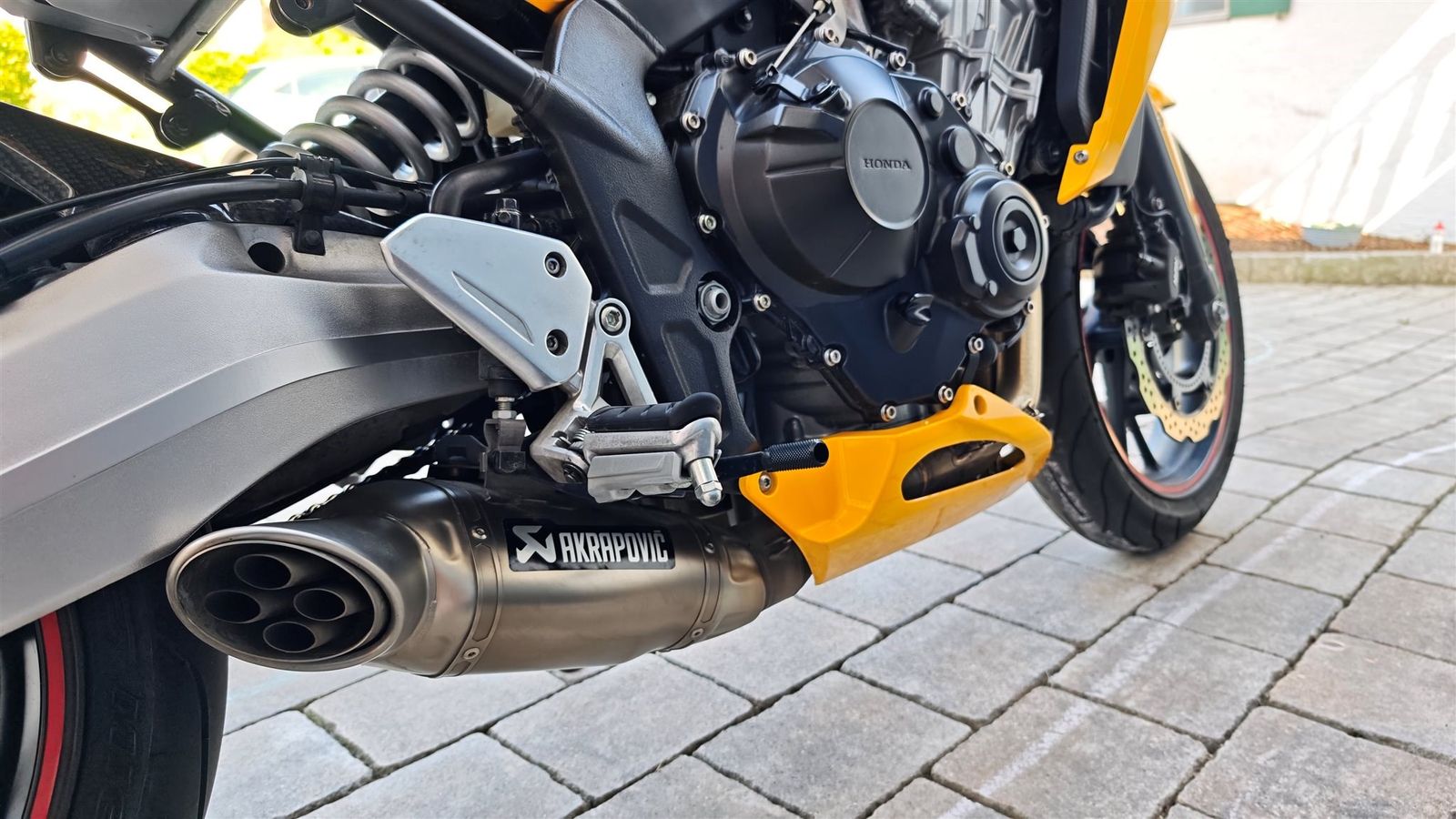 Fahrzeugabbildung Honda CB650F CB650FA Bee Yellow