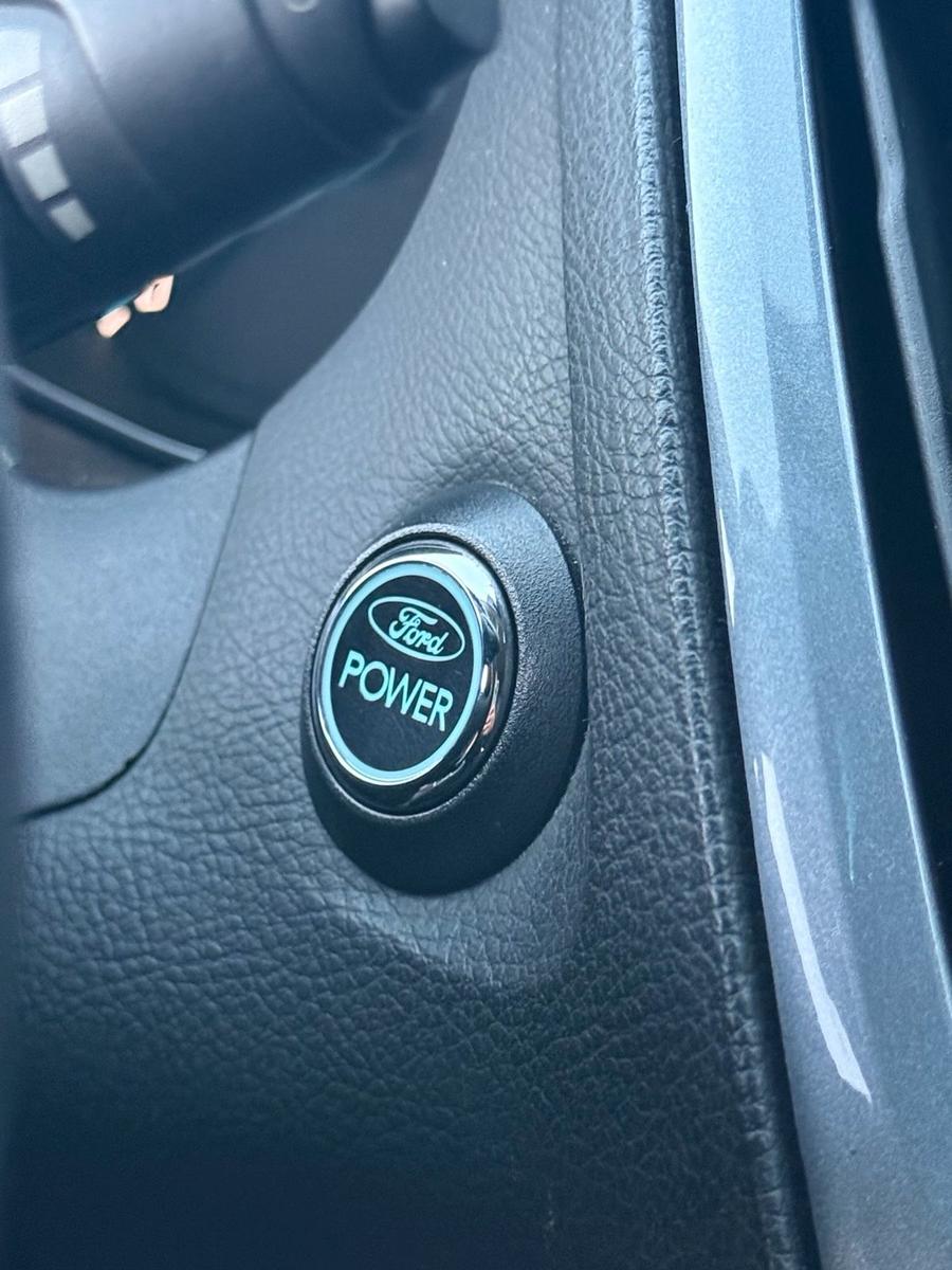 Ford Focus 2012 — photo 14