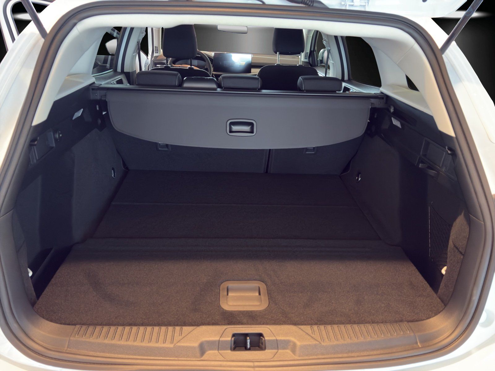 Fahrzeugabbildung Ford Focus Turnier Titanium Edition Fahrer Pak. Win.P