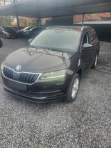 Skoda Karoq 1.6 TDI DSG Style - Skoda Karoq mit Diesel-Antrieb: Geländewagen, Automatik