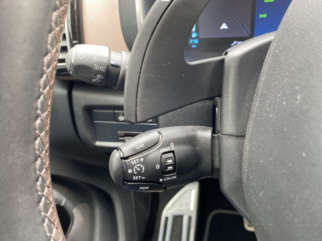 Fahrzeugabbildung Citroën C5 Aircross Hybrid 225 *Automatik* SHINE PACK