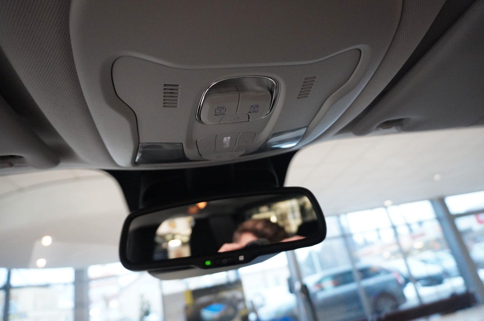 Fahrzeugabbildung Jeep Renegade 1.4 LIMITED 4WD BI-XENON/SHZ/PANO./DAB+