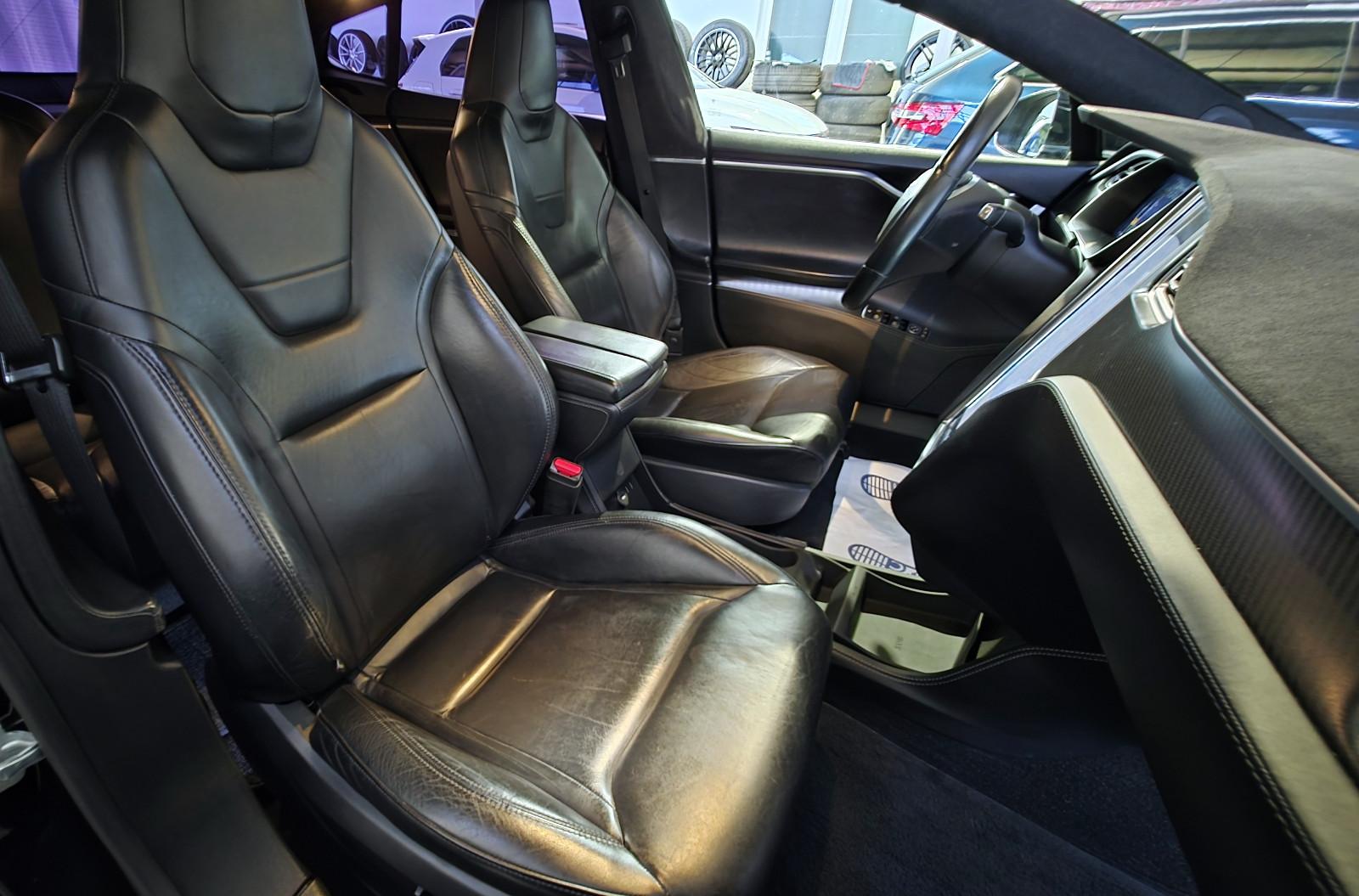 TESLA MODEL S P85D PERFORMANCE 700CH - SUPERCHARGE GRATUITE - HAYON ÉLECTRIQUE - TOIT PANORAMIQUE - SOH 90%