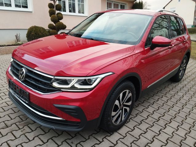 Volkswagen Tiguan Active 1.5 TSI, DSG, AHK, Navi, PDC, ACC